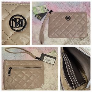 NEW Badgley Mischka Quilted Card Holder Wallet in Taupe